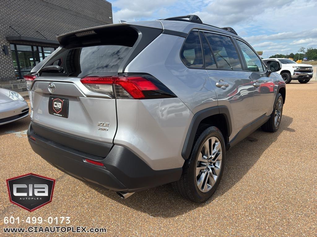 Toyota RAV4 XLE Premium AWD (Natl) 2021