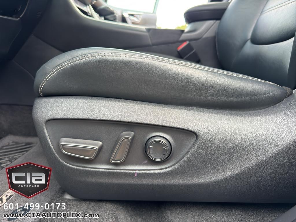 Toyota RAV4 XLE Premium AWD (Natl) 2021