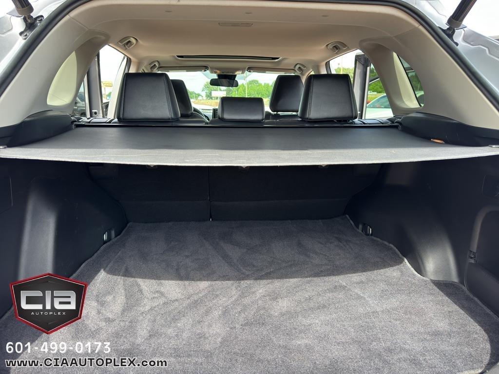 Toyota RAV4 XLE Premium AWD (Natl) 2021