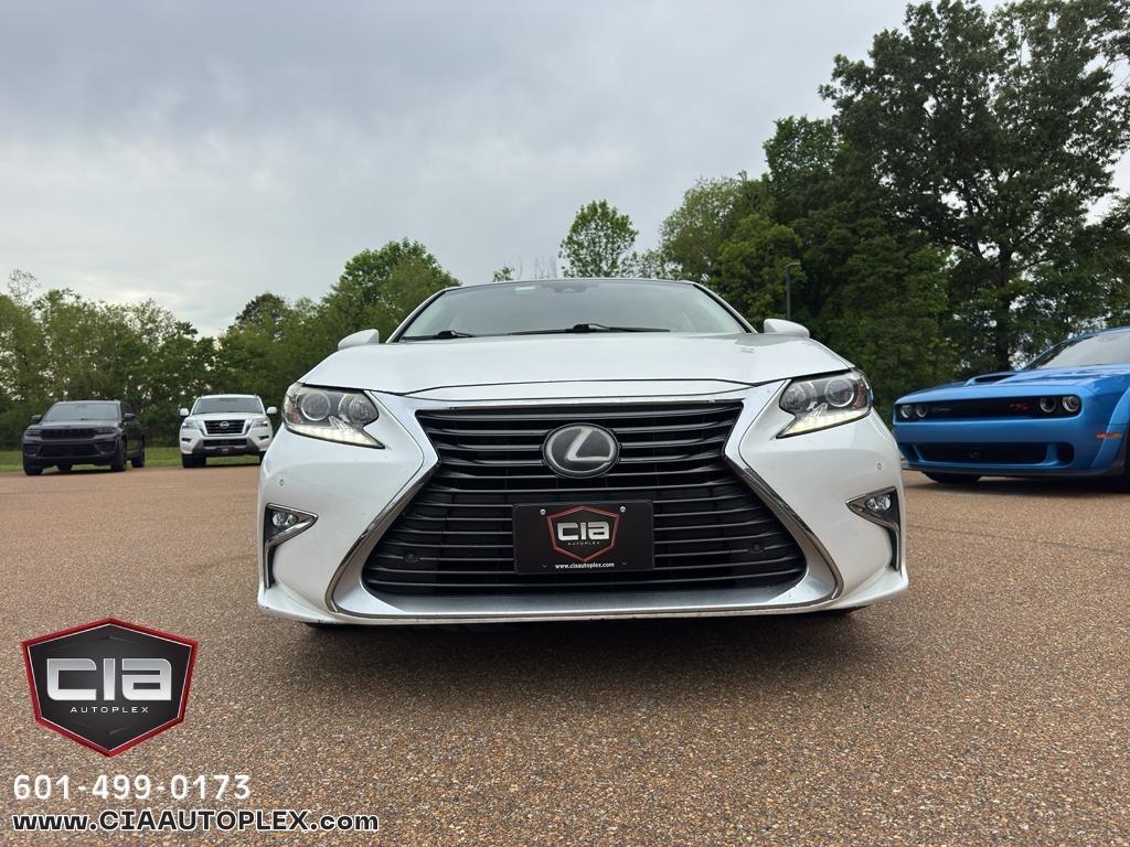 Lexus ES 350 4dr Sdn 2016