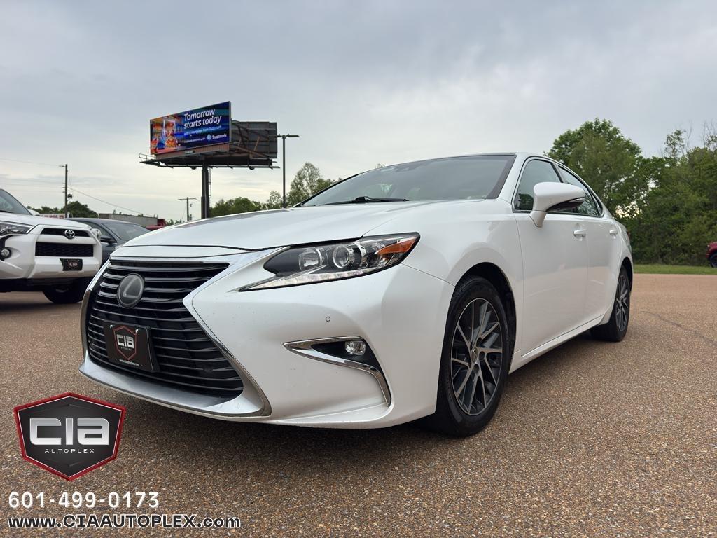 Lexus ES 350 4dr Sdn 2016