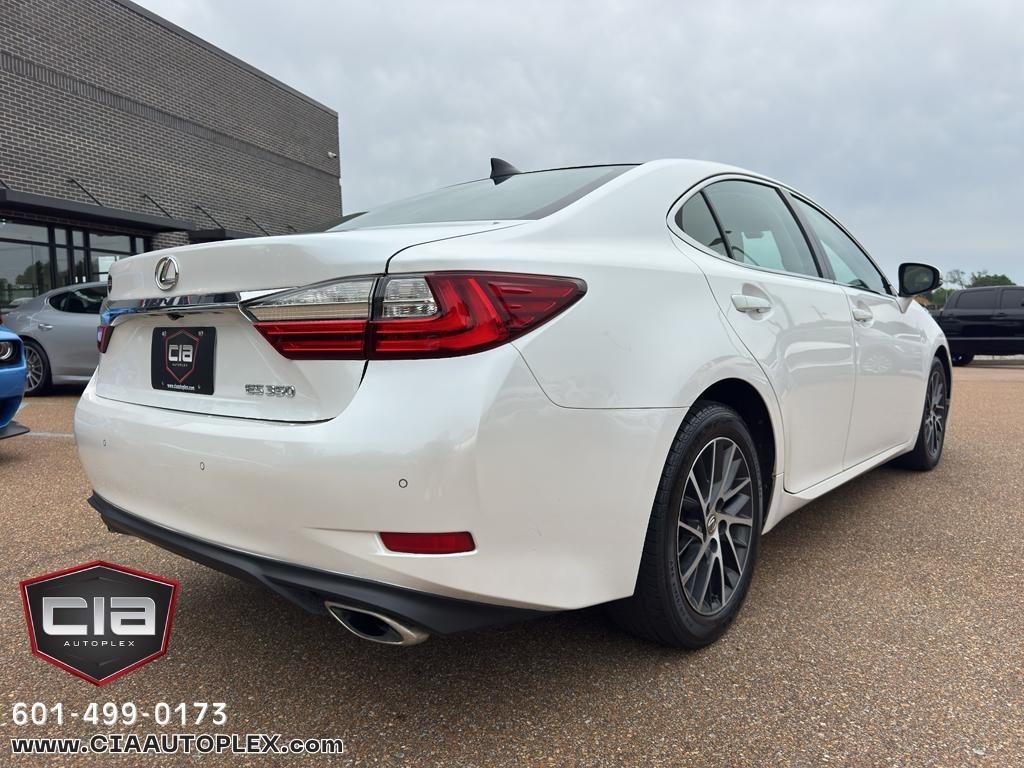 Lexus ES 350 4dr Sdn 2016
