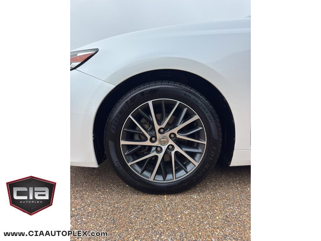 Lexus ES 350 4dr Sdn 2016