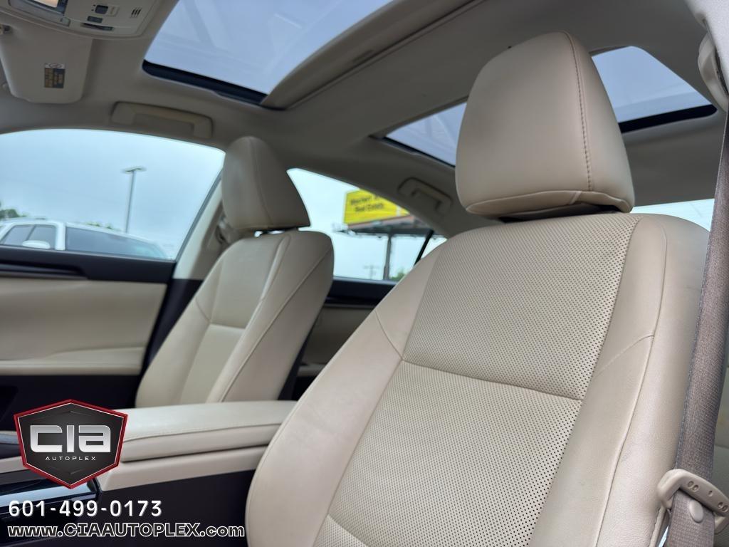 Lexus ES 350 4dr Sdn 2016