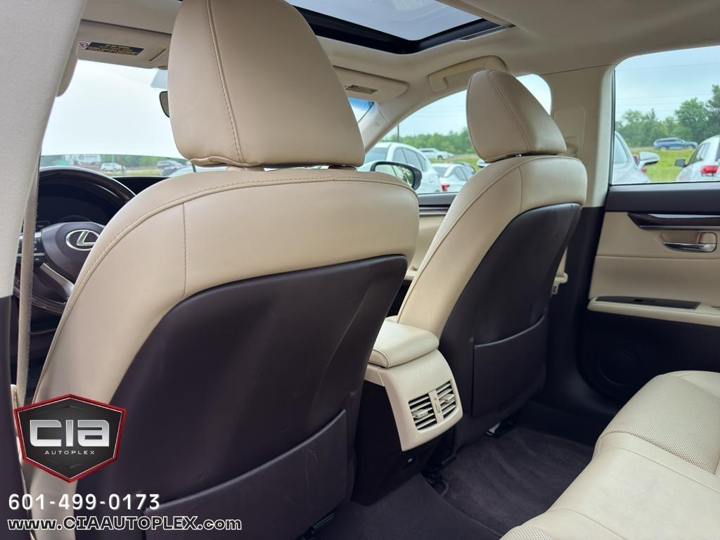 Lexus ES 350 4dr Sdn 2016