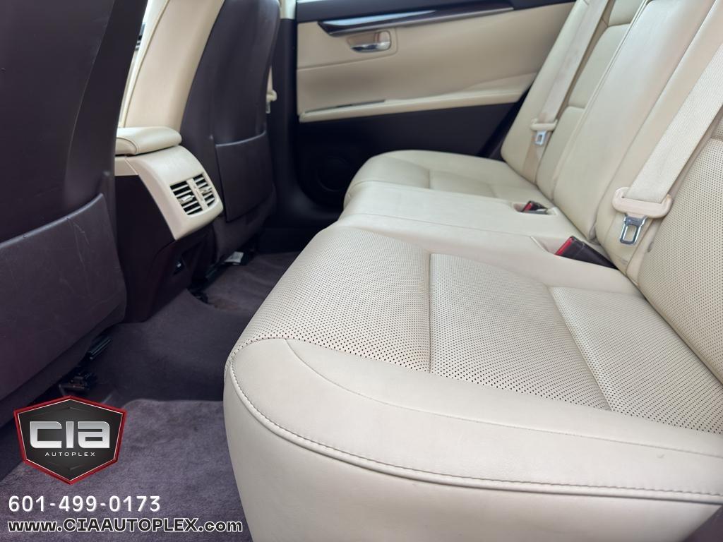Lexus ES 350 4dr Sdn 2016