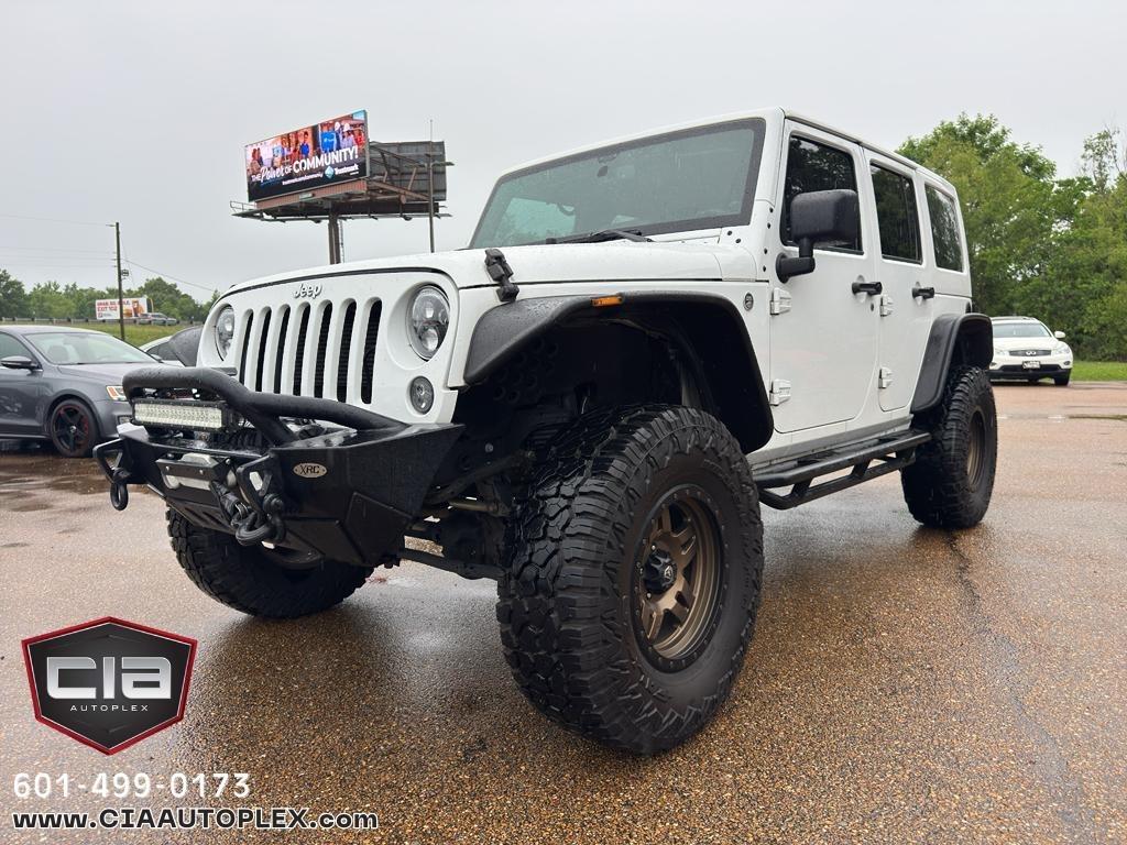 Jeep Wrangler Unlimited 4WD 4dr Sahara 2014
