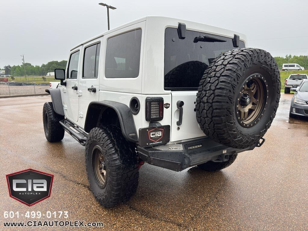 Jeep Wrangler Unlimited 4WD 4dr Sahara 2014