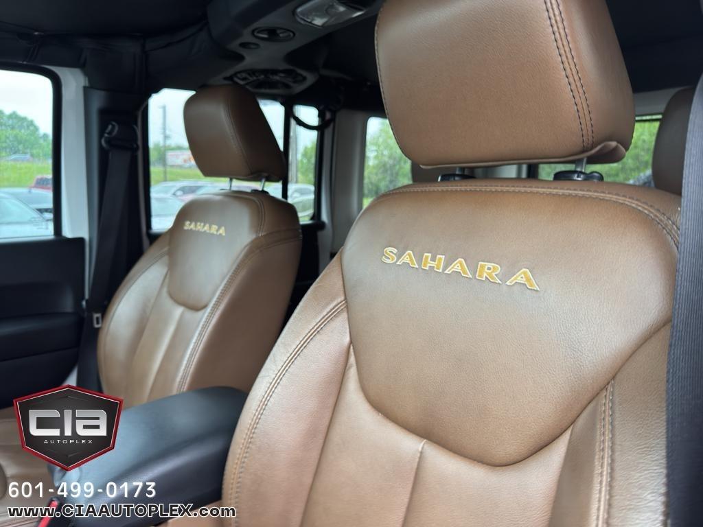 Jeep Wrangler Unlimited 4WD 4dr Sahara 2014