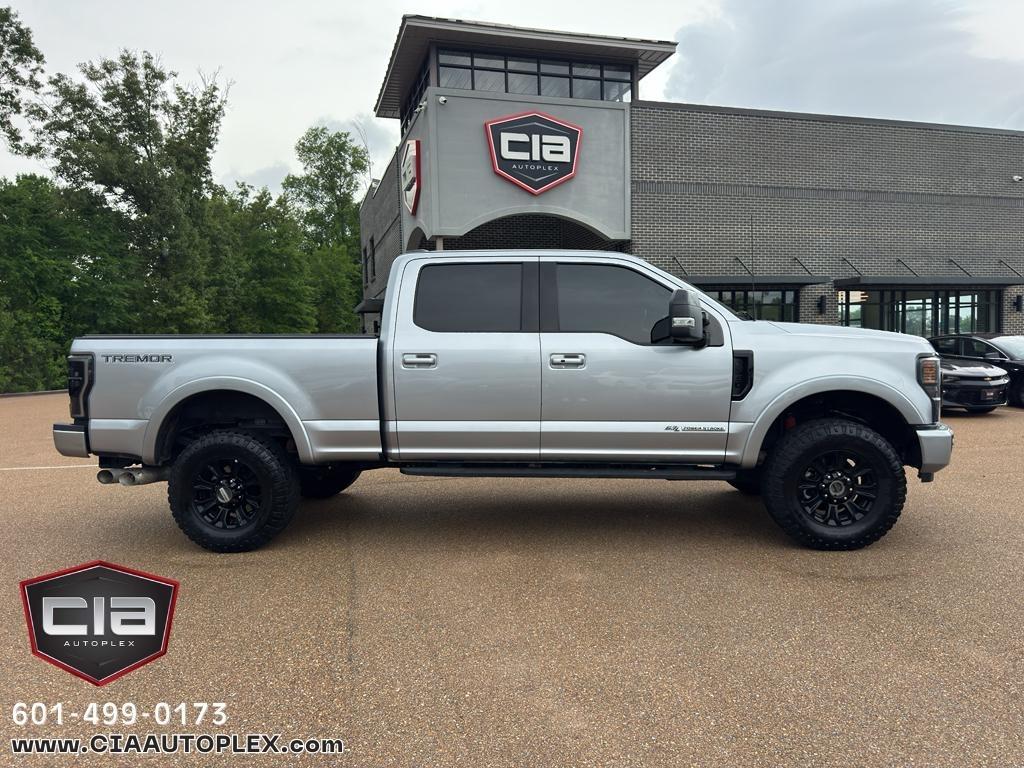 Ford Super Duty F-250 SRW Lariat 4WD Crew Cab 6.75' Box 2022