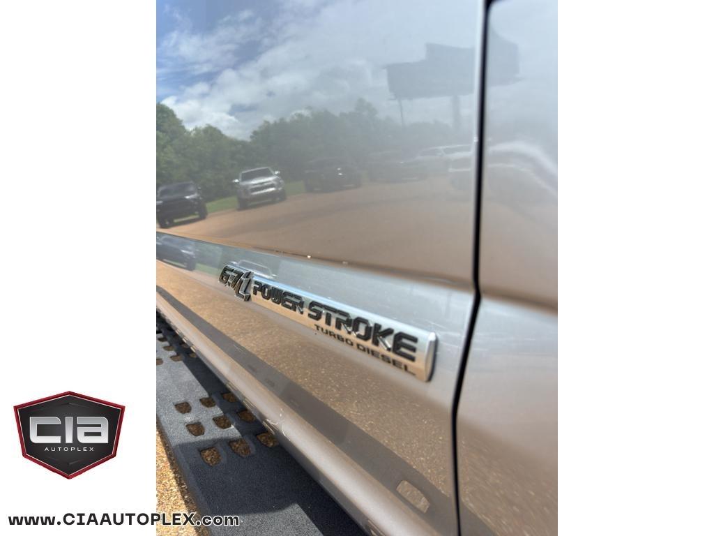 Ford Super Duty F-250 SRW Lariat 4WD Crew Cab 6.75' Box 2022