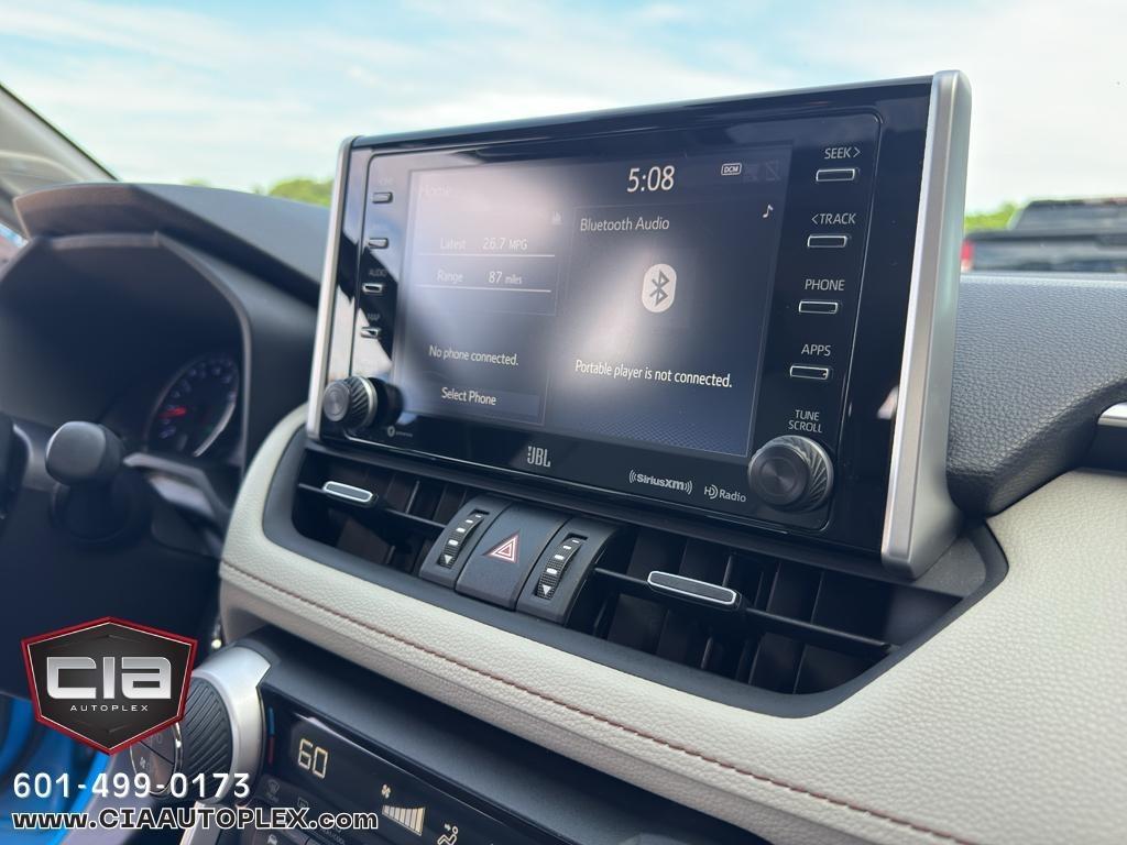 Toyota RAV4 XLE Premium FWD (Natl) 2019