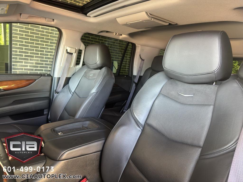 Cadillac Escalade 2WD 4dr Luxury 2017