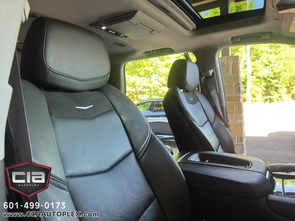 Cadillac Escalade 2WD 4dr Luxury 2017