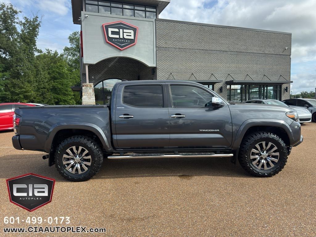 Toyota Tacoma 4WD Limited Double Cab 5' Bed V6 AT (Natl) 2022