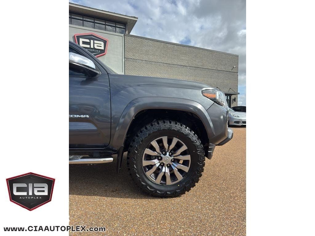 Toyota Tacoma 4WD Limited Double Cab 5' Bed V6 AT (Natl) 2022
