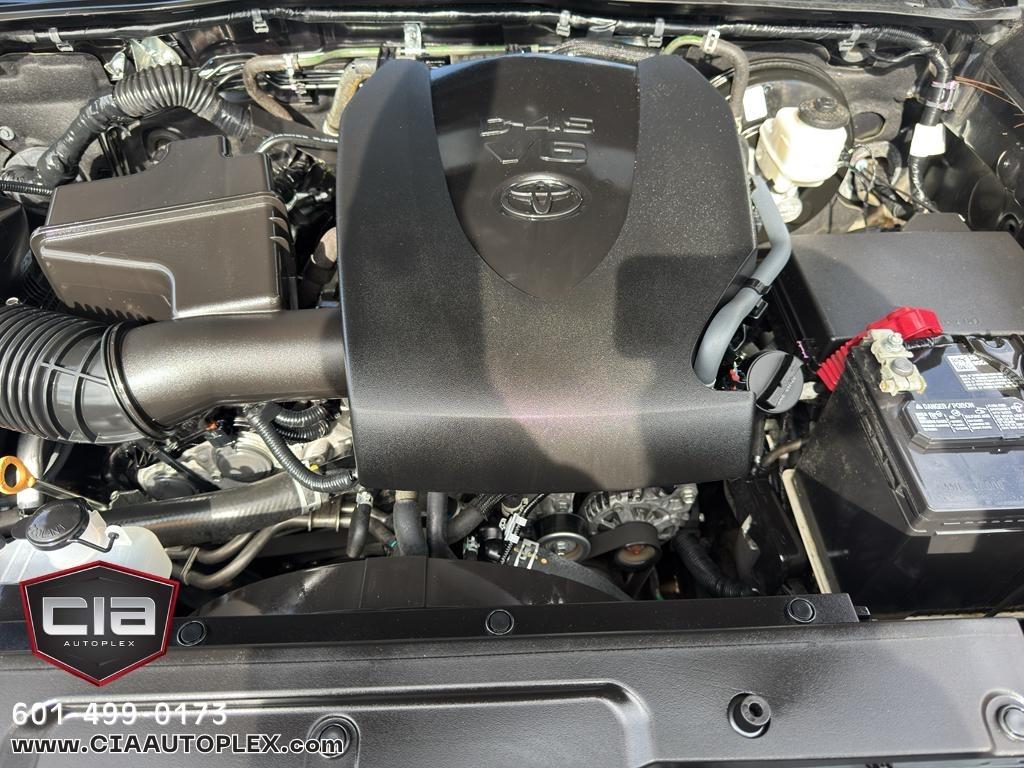 Toyota Tacoma 4WD Limited Double Cab 5' Bed V6 AT (Natl) 2022