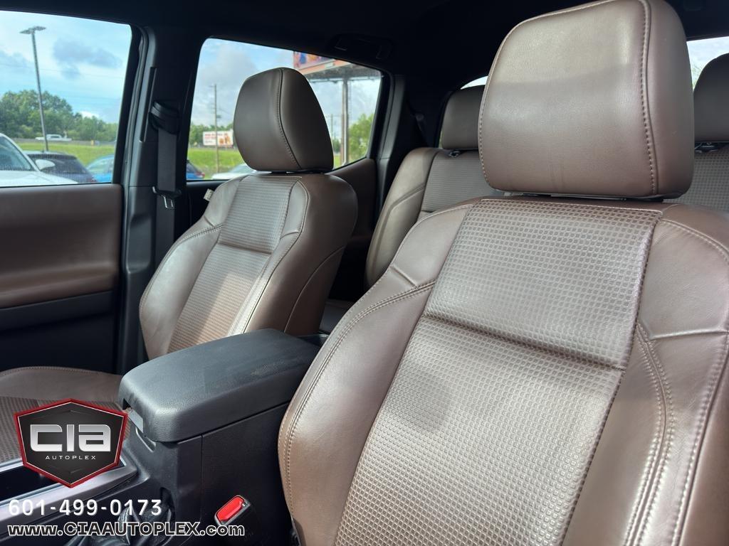 Toyota Tacoma 4WD Limited Double Cab 5' Bed V6 AT (Natl) 2022