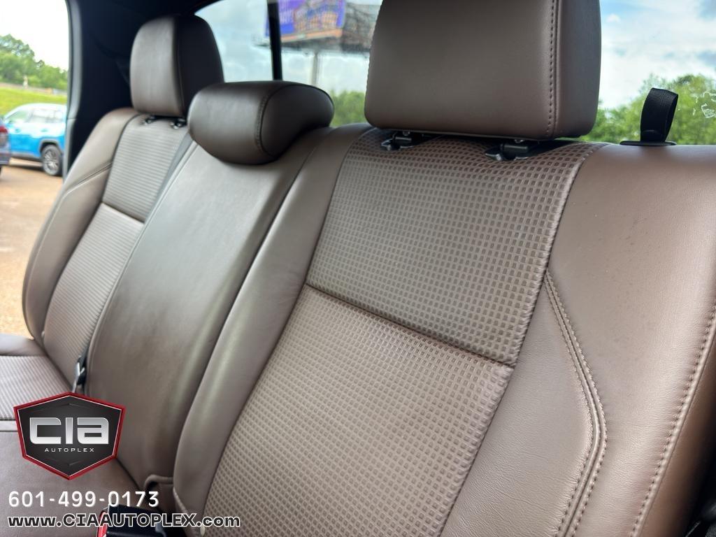 Toyota Tacoma 4WD Limited Double Cab 5' Bed V6 AT (Natl) 2022