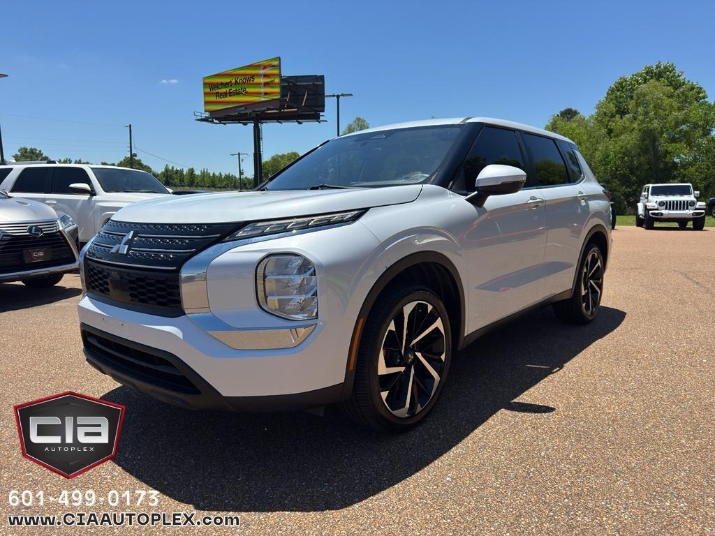 Mitsubishi Outlander ES FWD 2022