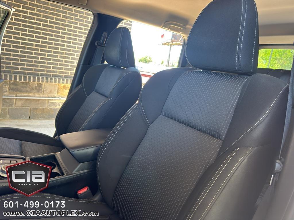 Mitsubishi Outlander ES FWD 2022