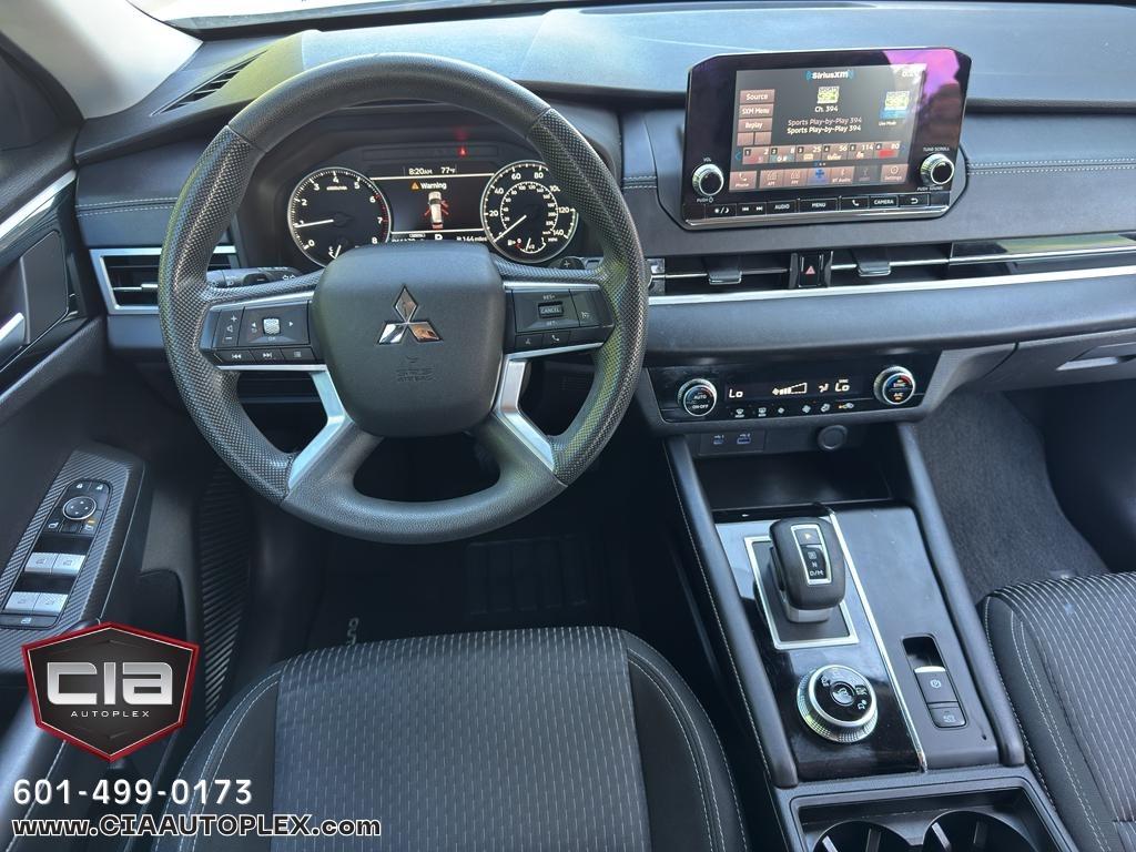 Mitsubishi Outlander ES FWD 2022
