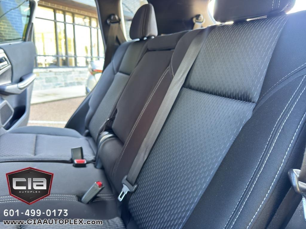 Mitsubishi Outlander ES FWD 2022