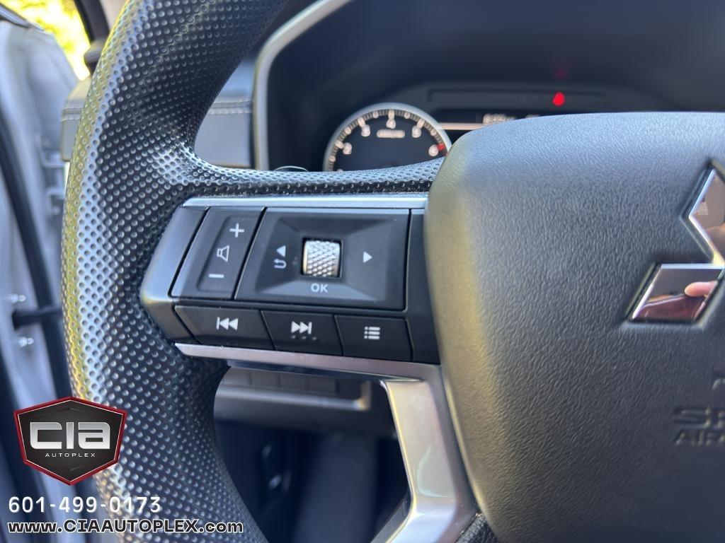 Mitsubishi Outlander ES FWD 2022