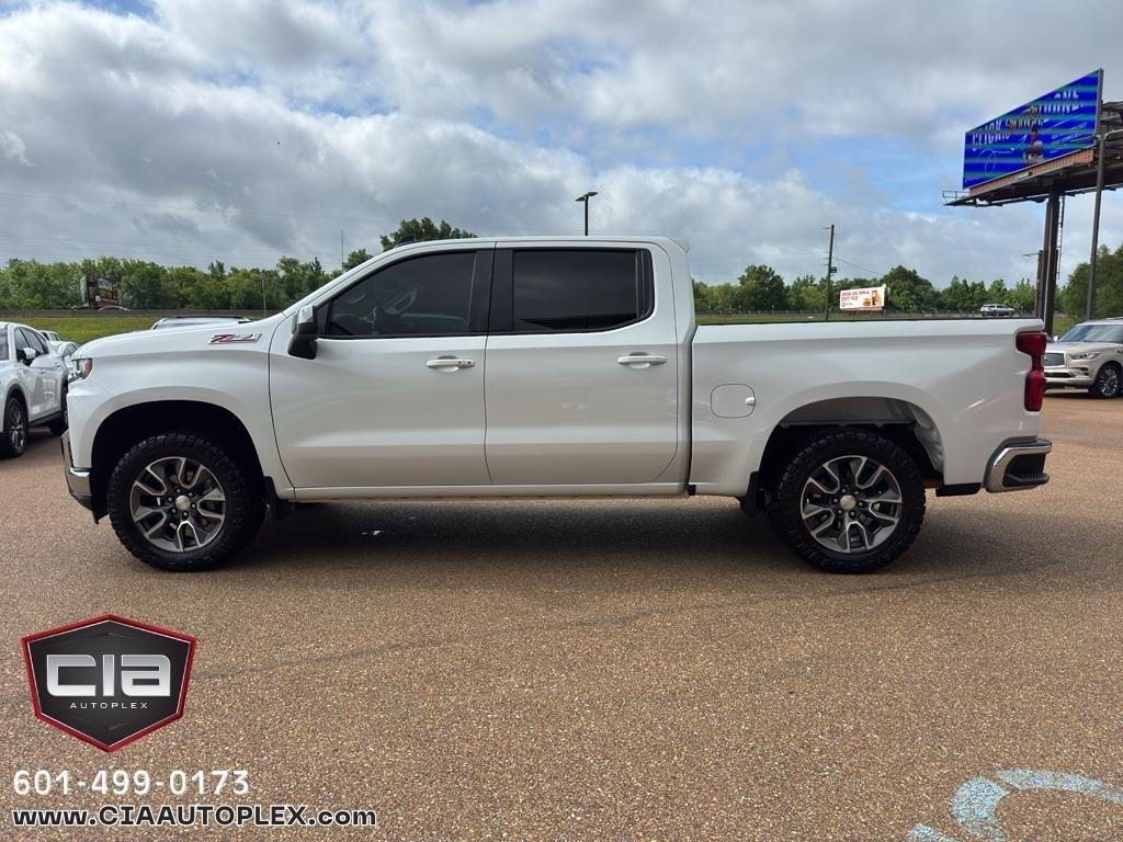 Chevrolet Silverado 1500 LTD 4WD Crew Cab 147" LT w/1LT 2022
