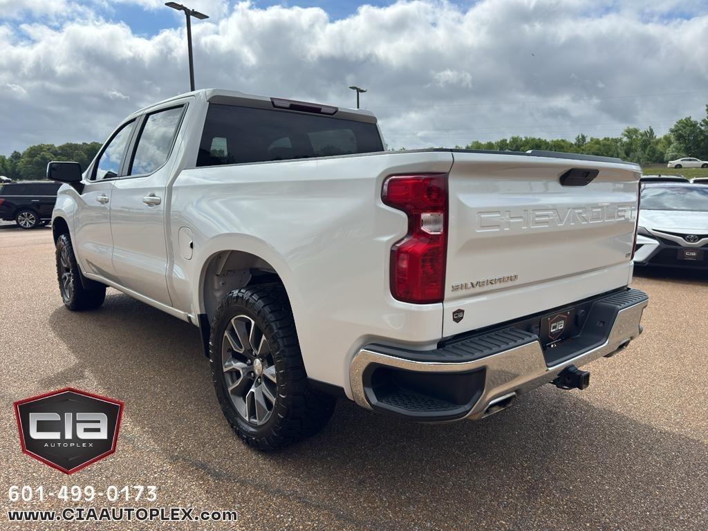 Chevrolet Silverado 1500 LTD 4WD Crew Cab 147" LT w/1LT 2022
