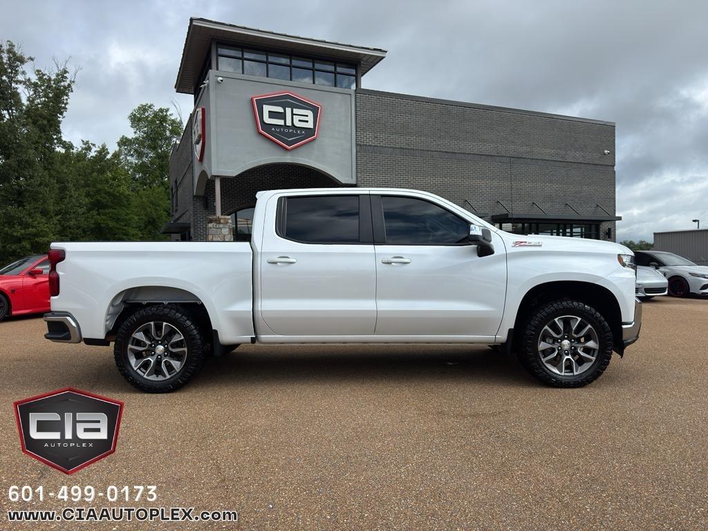 Chevrolet Silverado 1500 LTD 4WD Crew Cab 147" LT w/1LT 2022