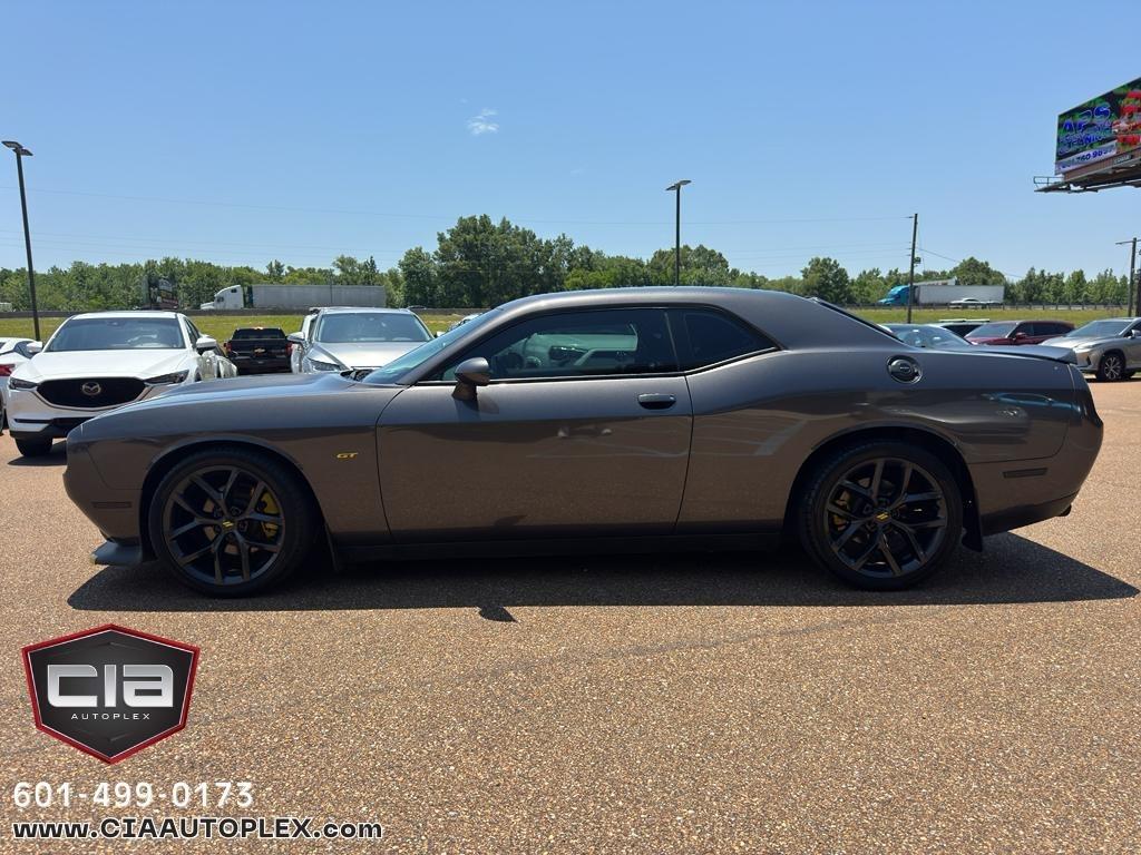 Dodge Challenger GT RWD 2021