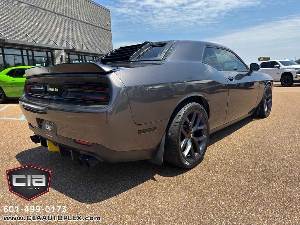 Dodge Challenger GT RWD 2021
