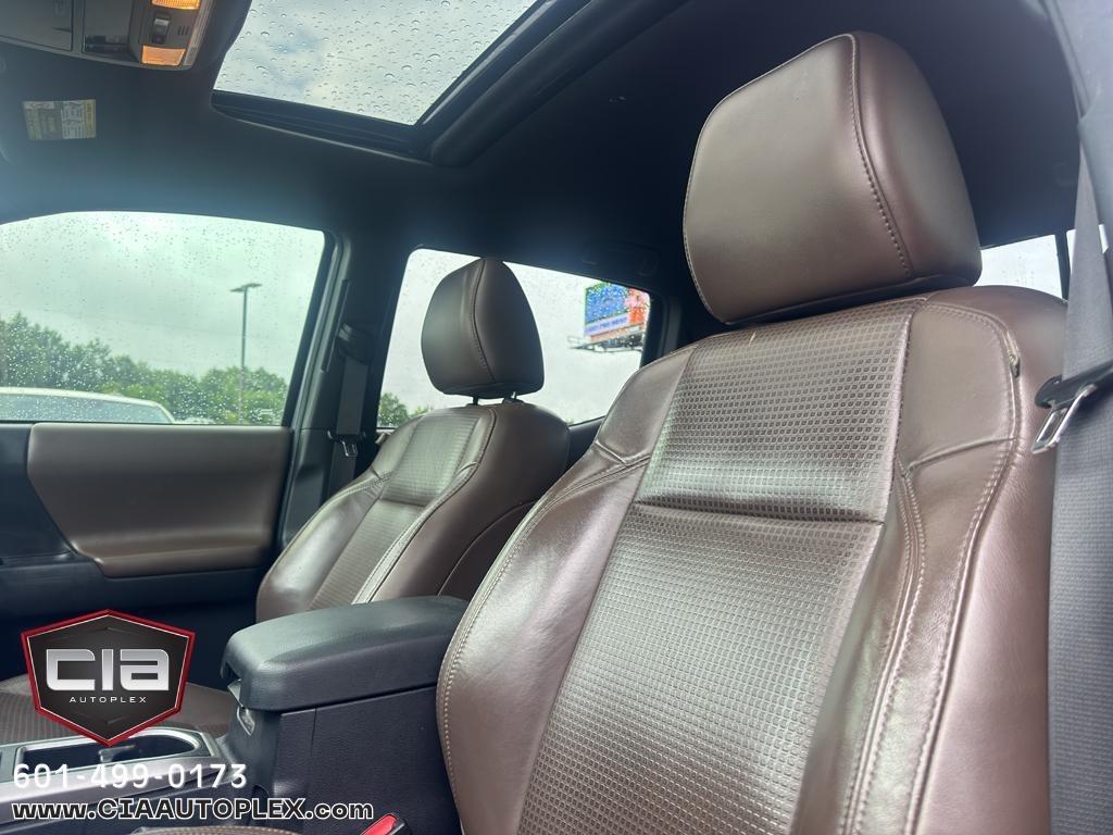 Toyota Tacoma 2WD Limited Double Cab 5' Bed V6 AT (Natl) 2021