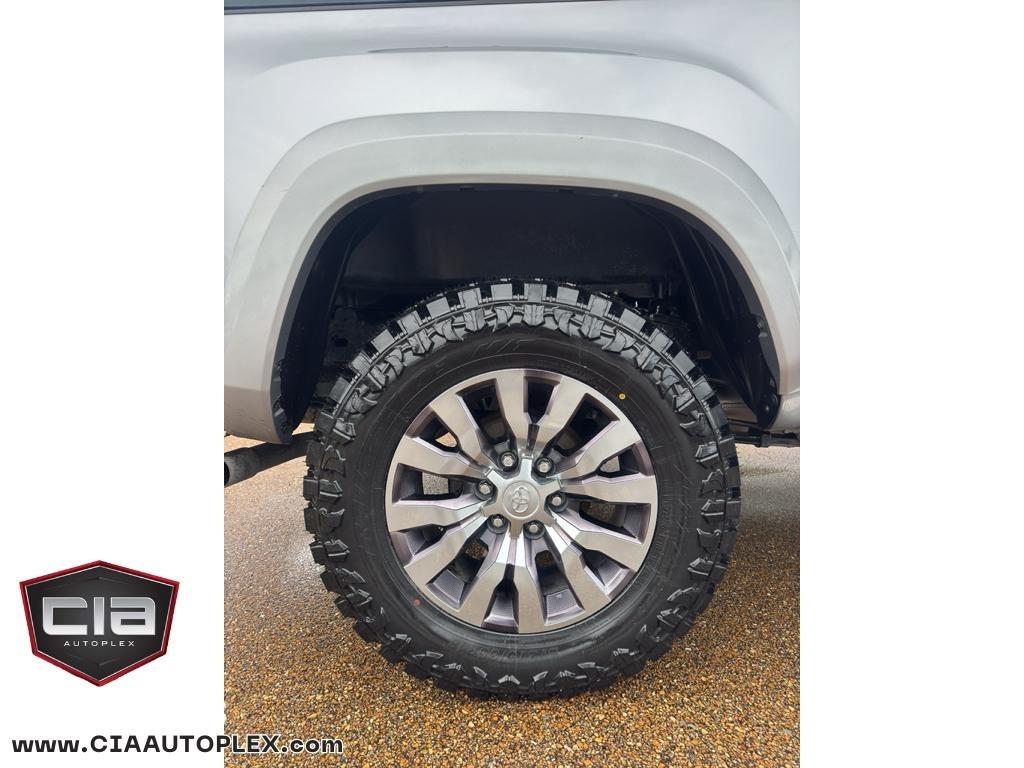 Toyota Tacoma 2WD Limited Double Cab 5' Bed V6 AT (Natl) 2021