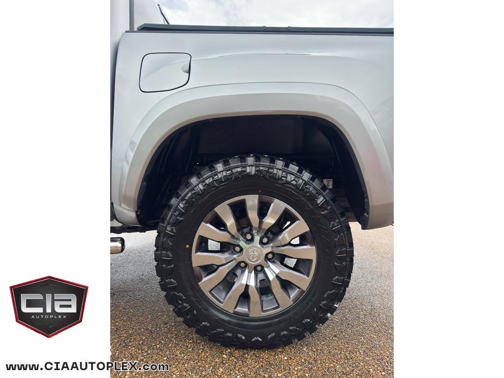 Toyota Tacoma 2WD Limited Double Cab 5' Bed V6 AT (Natl) 2021
