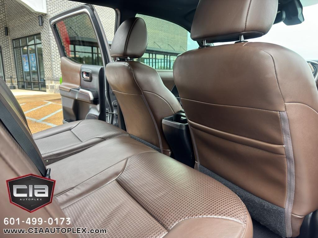 Toyota Tacoma 2WD Limited Double Cab 5' Bed V6 AT (Natl) 2021