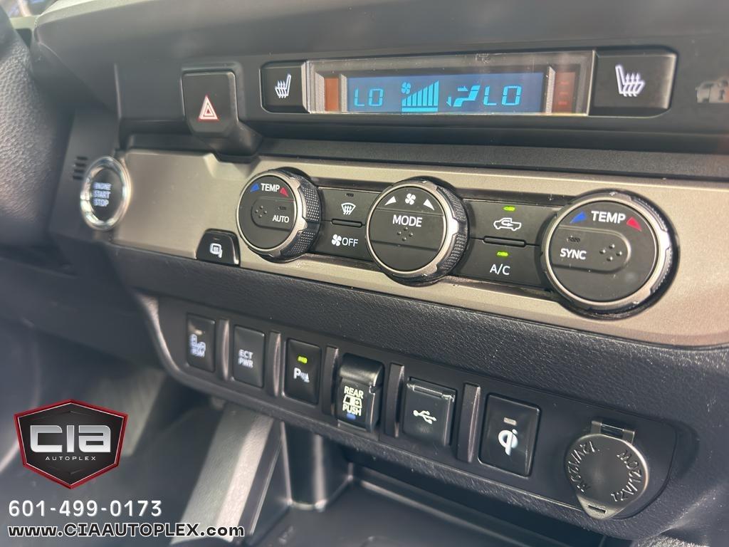 Toyota Tacoma 2WD Limited Double Cab 5' Bed V6 AT (Natl) 2021