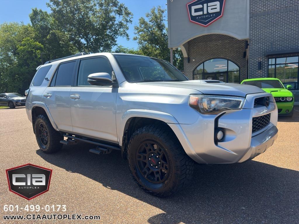 Toyota 4Runner TRD Off Road Premium 4WD (Natl) 2019