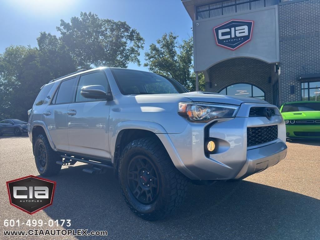 Toyota 4Runner TRD Off Road Premium 4WD (Natl) 2019