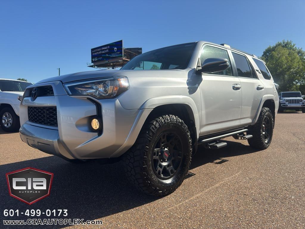 Toyota 4Runner TRD Off Road Premium 4WD (Natl) 2019