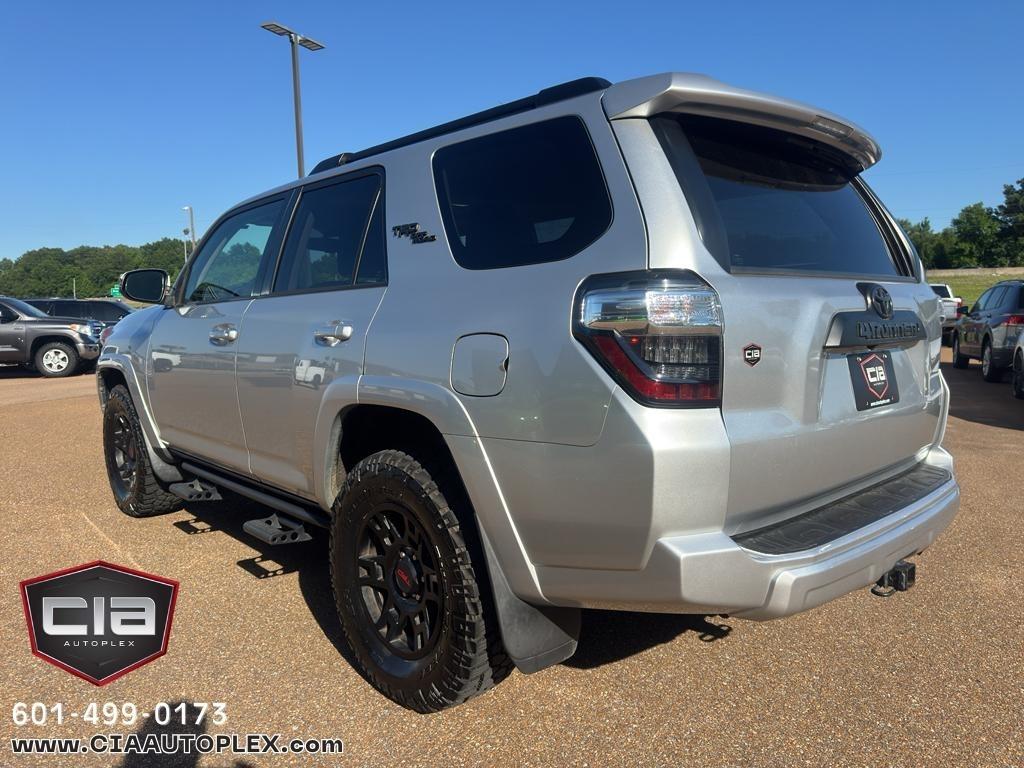 Toyota 4Runner TRD Off Road Premium 4WD (Natl) 2019