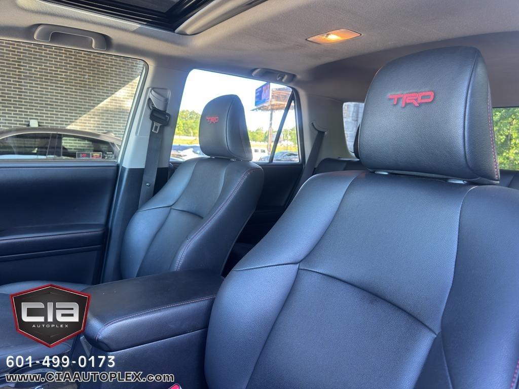 Toyota 4Runner TRD Off Road Premium 4WD (Natl) 2019