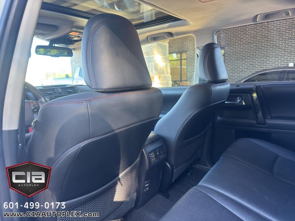 Toyota 4Runner TRD Off Road Premium 4WD (Natl) 2019