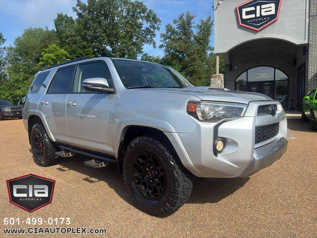Toyota 4Runner TRD Off Road Premium 4WD (Natl) 2019
