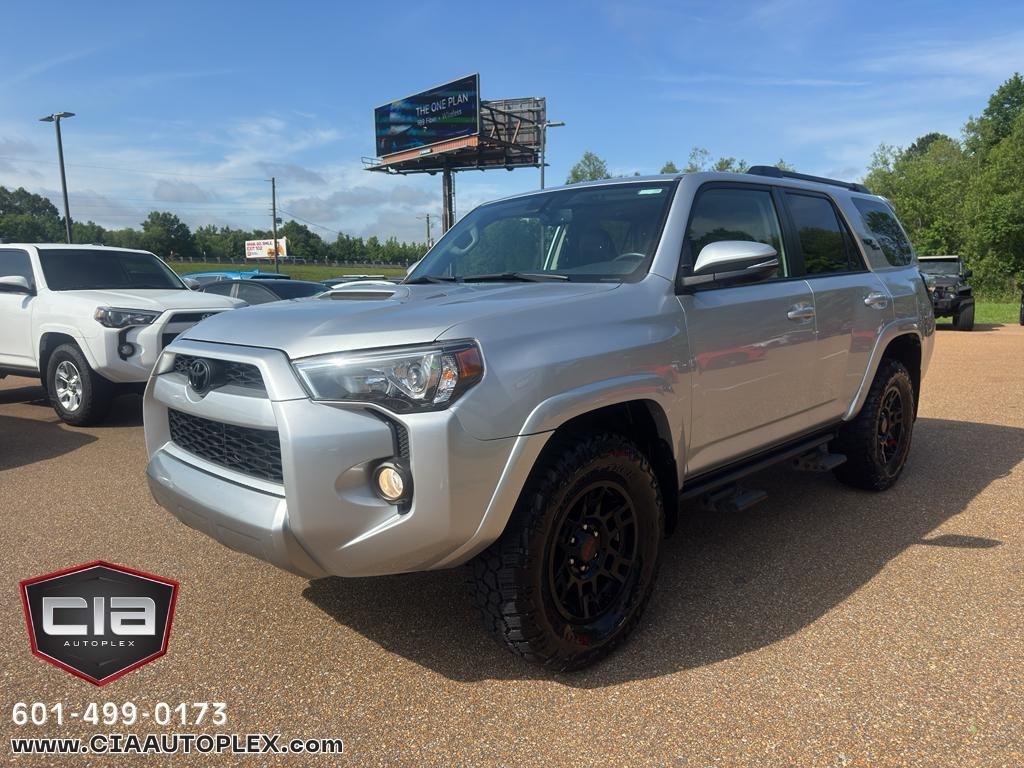 Toyota 4Runner TRD Off Road Premium 4WD (Natl) 2019