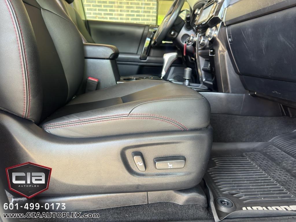 Toyota 4Runner TRD Off Road Premium 4WD (Natl) 2019