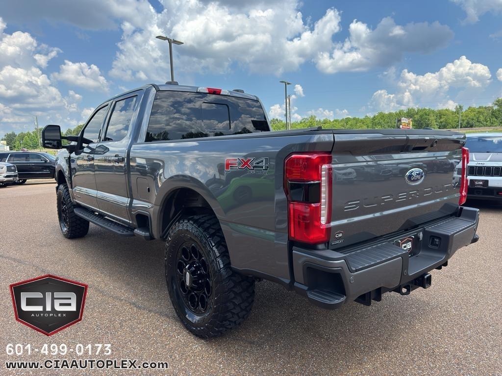 Ford Super Duty F-250 SRW XLT 4WD Crew Cab 6.75' Box 2023