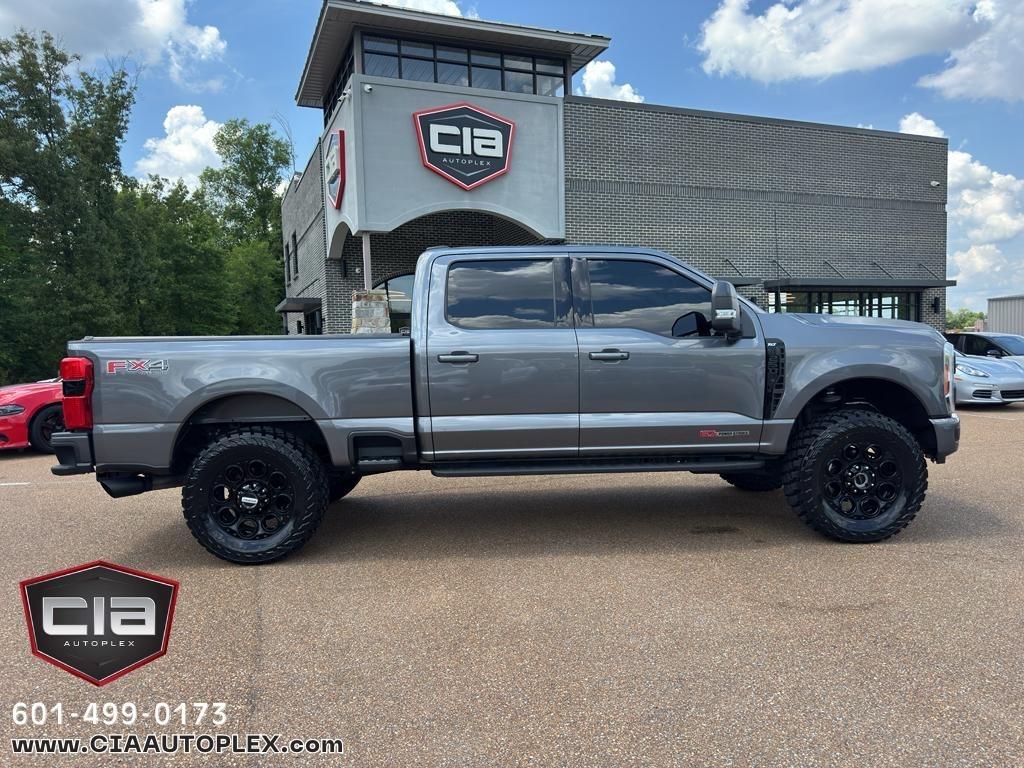 Ford Super Duty F-250 SRW XLT 4WD Crew Cab 6.75' Box 2023
