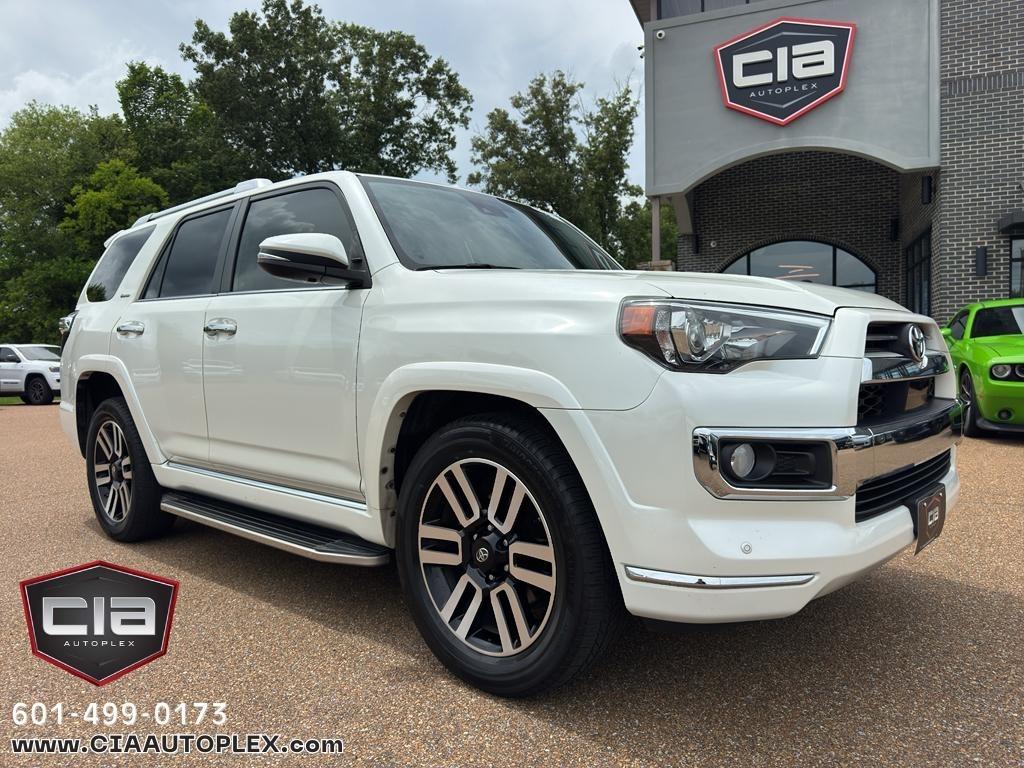2020 Toyota 4Runner Limited RWD V6's photo